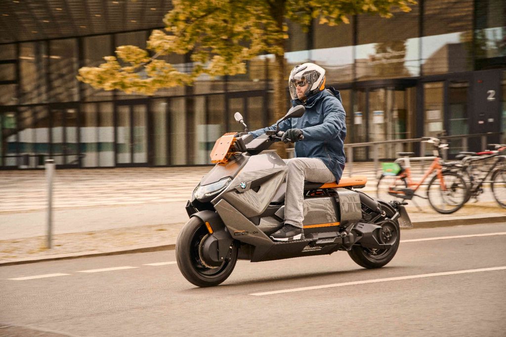 BMW CE04